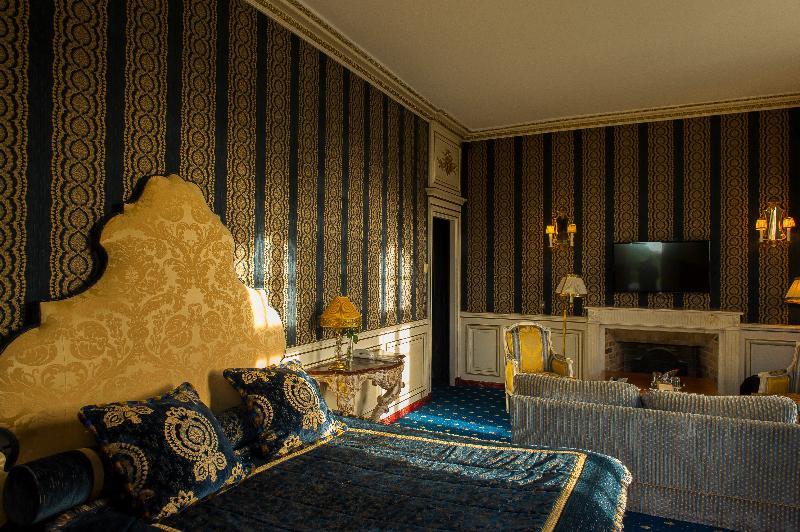 ホテル シャトー ドゥ クールセル Courcelles-sur-Vesle エクステリア 写真